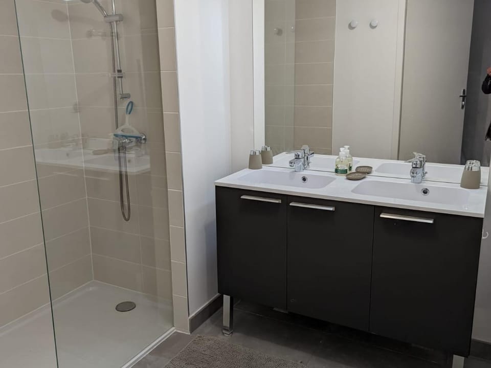 Appartement Confort 4 Pers, Climatisé, Terrasse, Parking, Proche Plage - FR-1-776-12 Apartment in Argeles-sur-Mer
