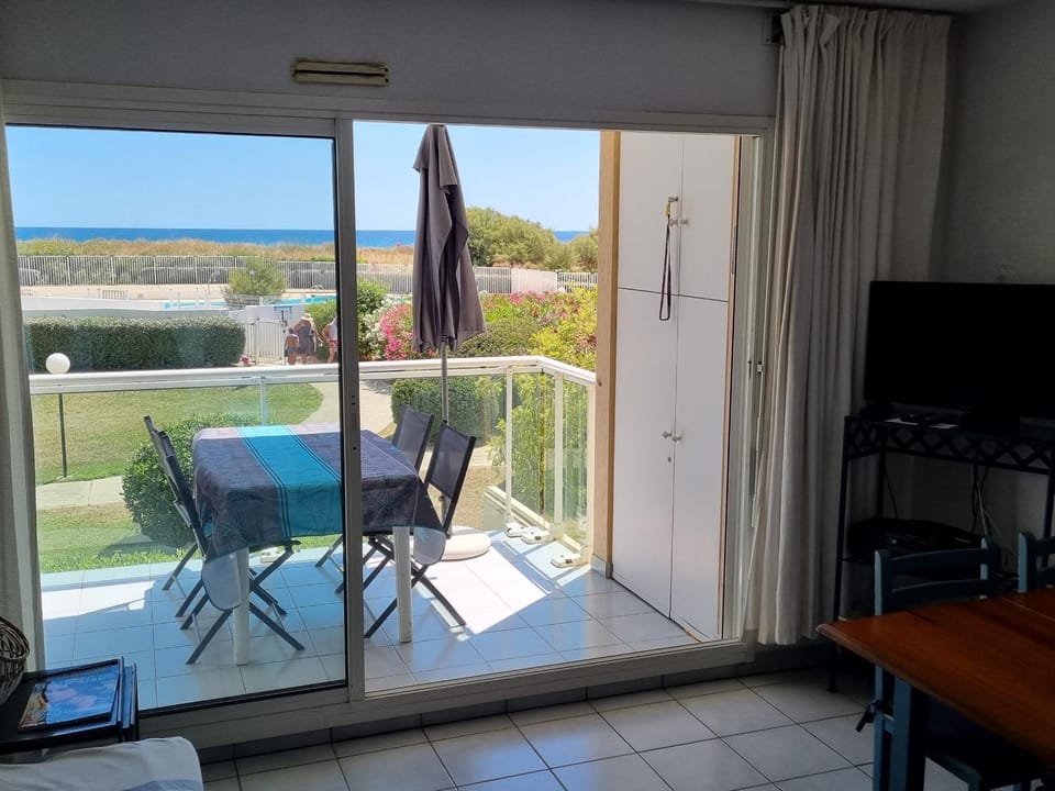 Appartement 3 pers avec piscine, terrasse et parking privé - FR-1-776-22 Apartment in Saint-Cyprien