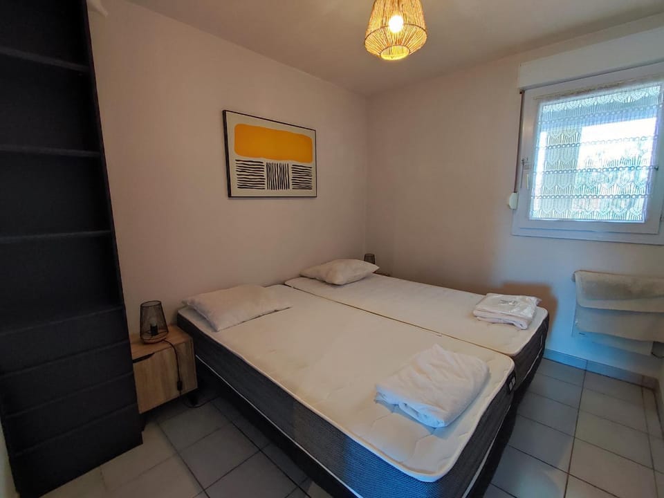 Appartement 3 pers avec piscine, terrasse et parking privé - FR-1-776-22 Apartment in Saint-Cyprien