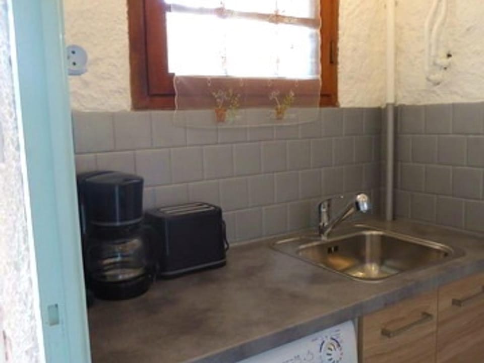 Charmant T2 rénové, proche plage et commerces, balcon, parking, accepte petits animaux - FR-1-776-56 Apartment in Argeles-sur-Mer