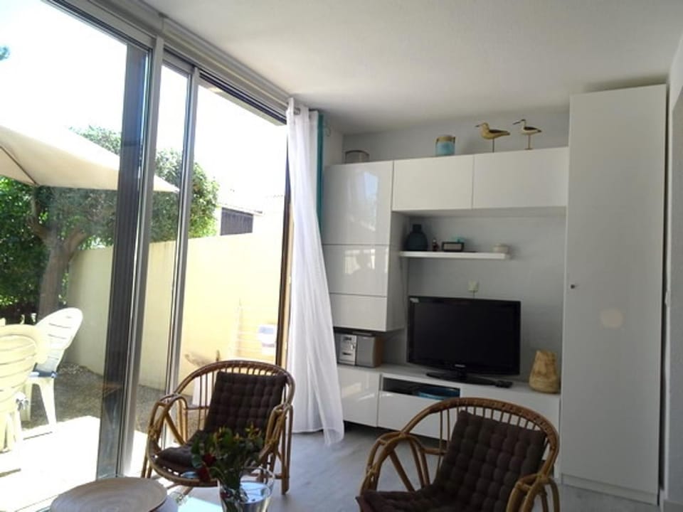 Studio Rénové 4 Pers à 500m de la Mer avec Piscine, Tennis et Jardinet Privatif - FR-1-776-58 Apartment in Argeles-sur-Mer