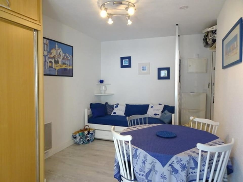 Studio Rénové 4 Pers à 500m de la Mer avec Piscine, Tennis et Jardinet Privatif - FR-1-776-58 Apartment in Argeles-sur-Mer