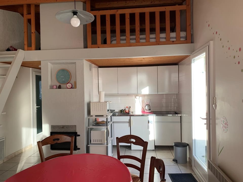 Maison conviviale : piscine chauffée, tennis, proche mer - FR-1-231-305 House in Pays de la Loire
