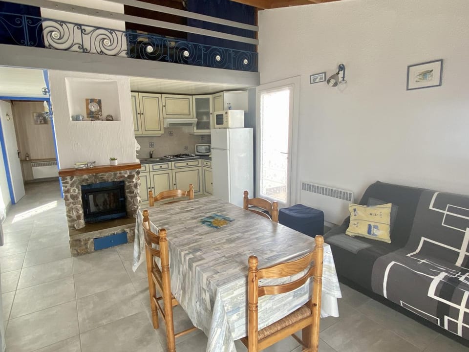 Maison T2 avec Piscine Chauffée, Tennis Proche Mer - FR-1-231-304 House in Pays de la Loire