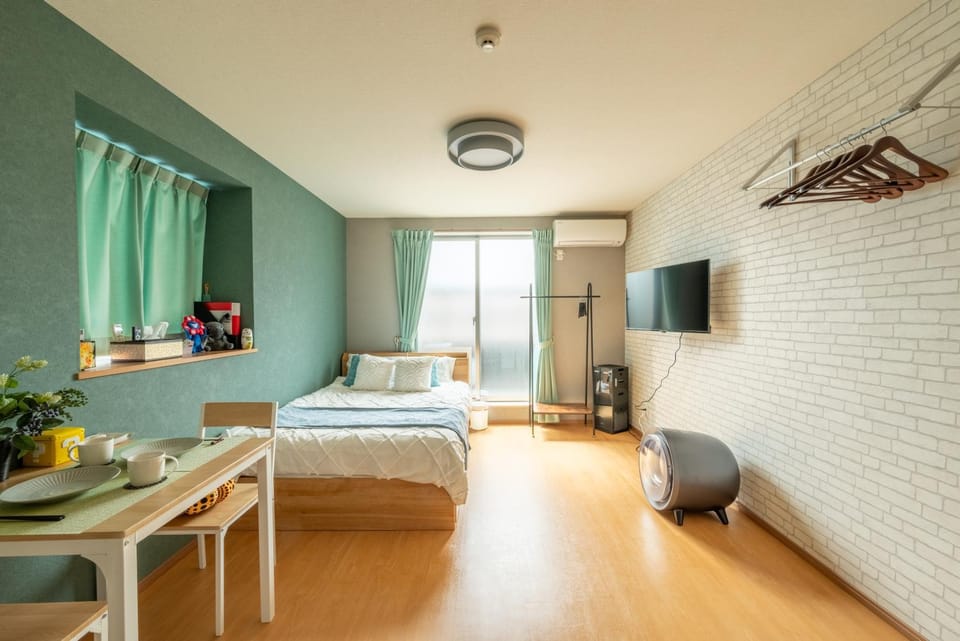 Bed, Bedroom, air conditioner