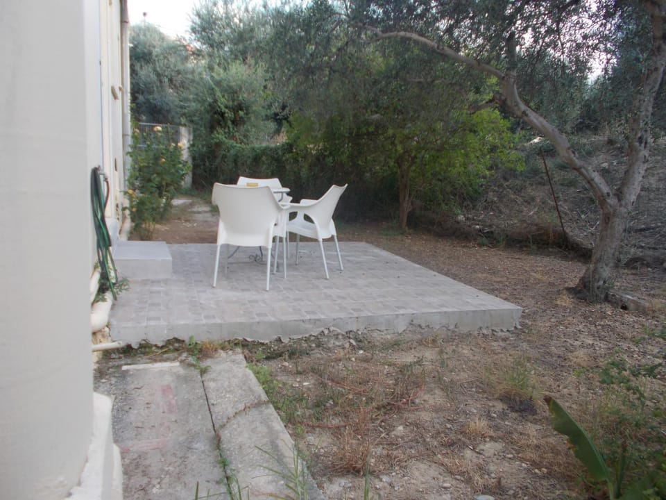 Balcony/Terrace, Garden view