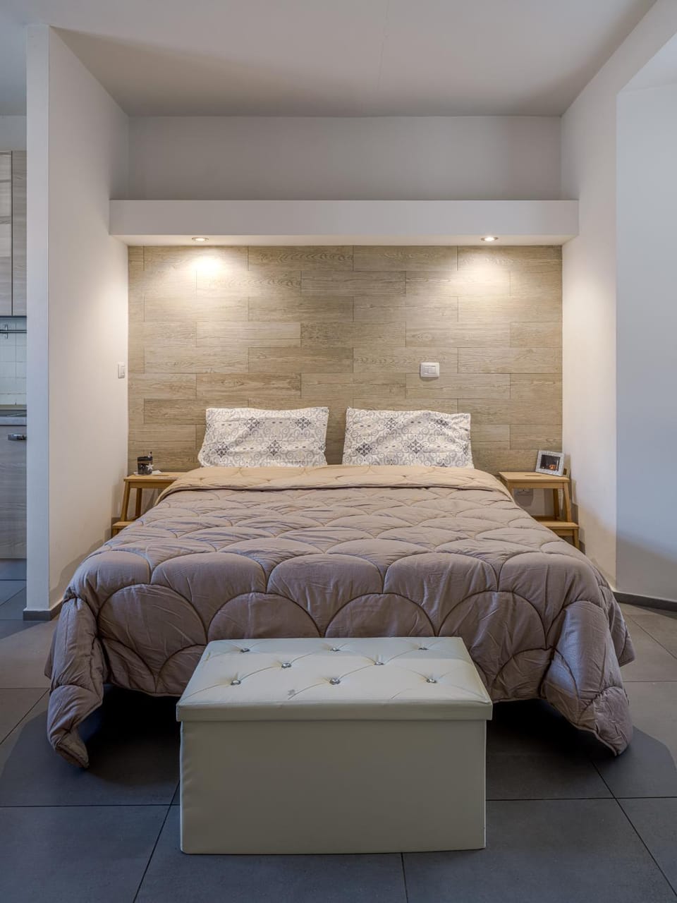 Bed, Photo of the whole room