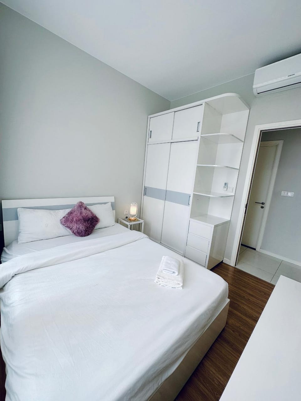 Bed, Photo of the whole room, Bedroom, wardrobe, air conditioner