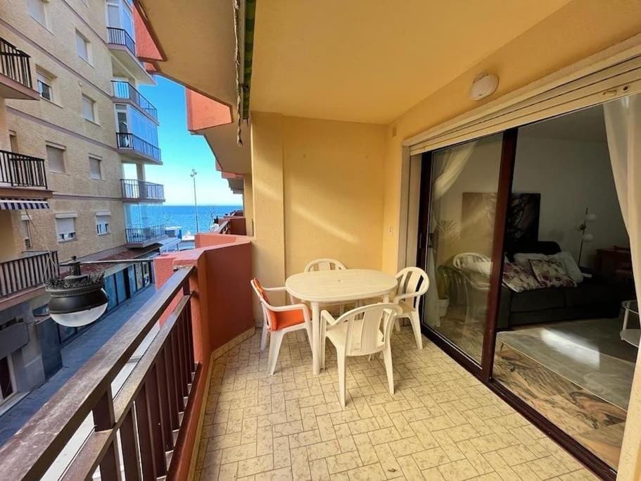 Apartamento Primera Línea Playa-YouTripMalaga Apartment in Fuengirola