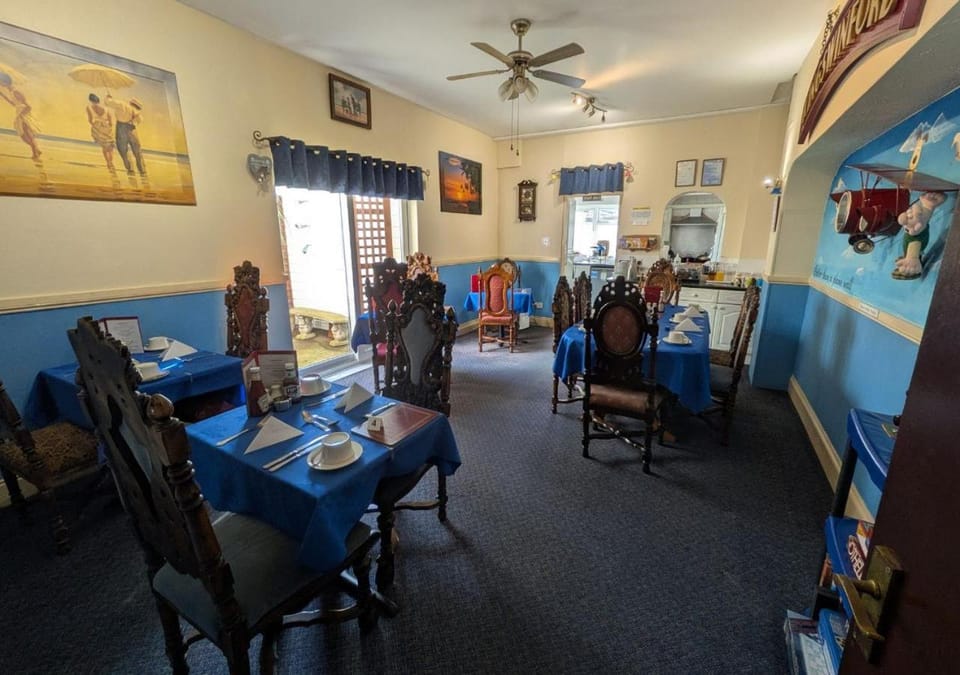 Restaurant/places to eat, Dining area, Breakfast, English/Irish breakfast, English/Irish breakfast, Internal: Not applicable to any particular room