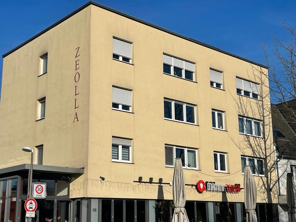 Property building, Day