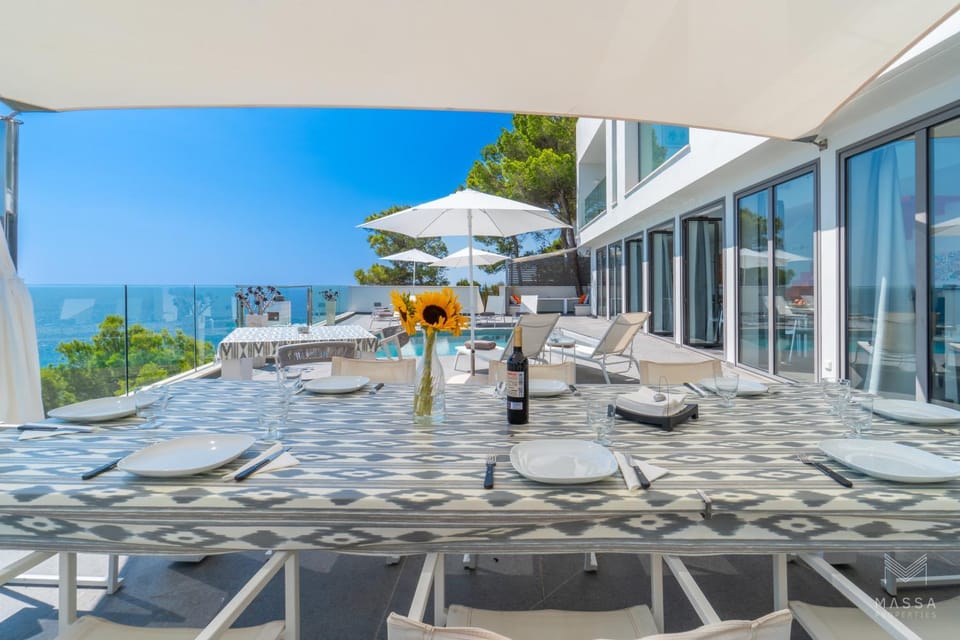 Patio, Day, Natural landscape, View (from property/room), Balcony/Terrace, Food and drinks, Seating area, Dining area, Food, Mountain view, Sea view