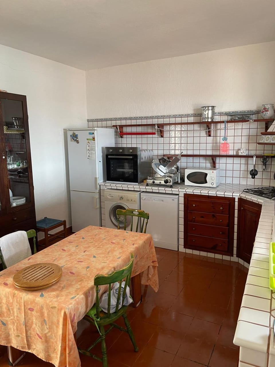 Kitchen or kitchenette, dishwasher, minibar, pet friendly, stove, Internal: Not applicable to any particular room