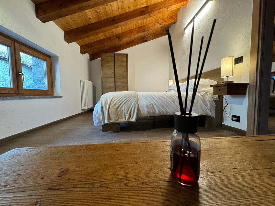 Lo Stambecco Bianco Chalet Chalet in Aosta Valley, Italy