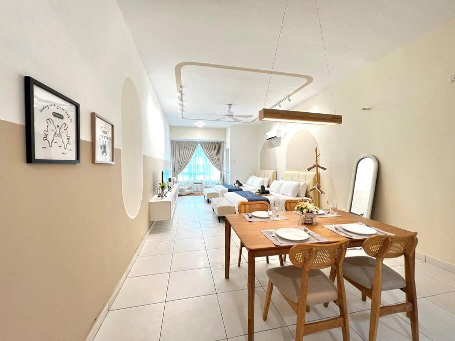 Living room, Dining area