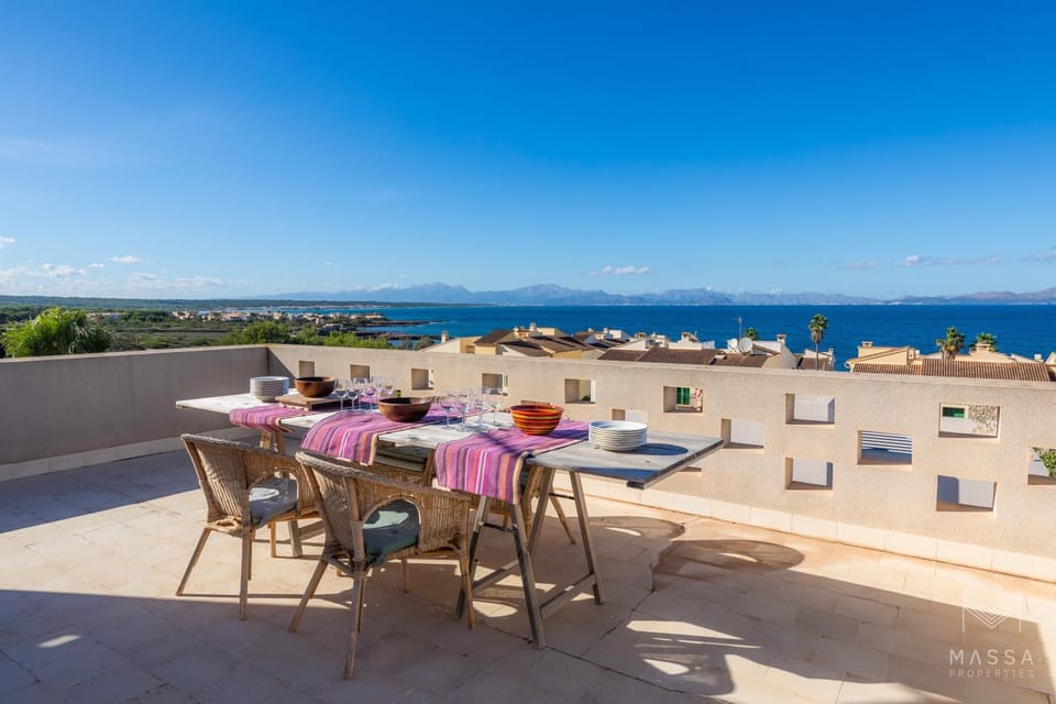 Off site, Balcony/Terrace, City view, Mountain view, Sea view
