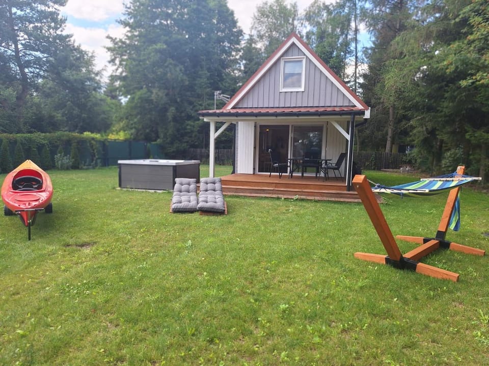 Domek z jacuzzi,kajaki i rowery,sauna -Malinowy Reset House in Poland