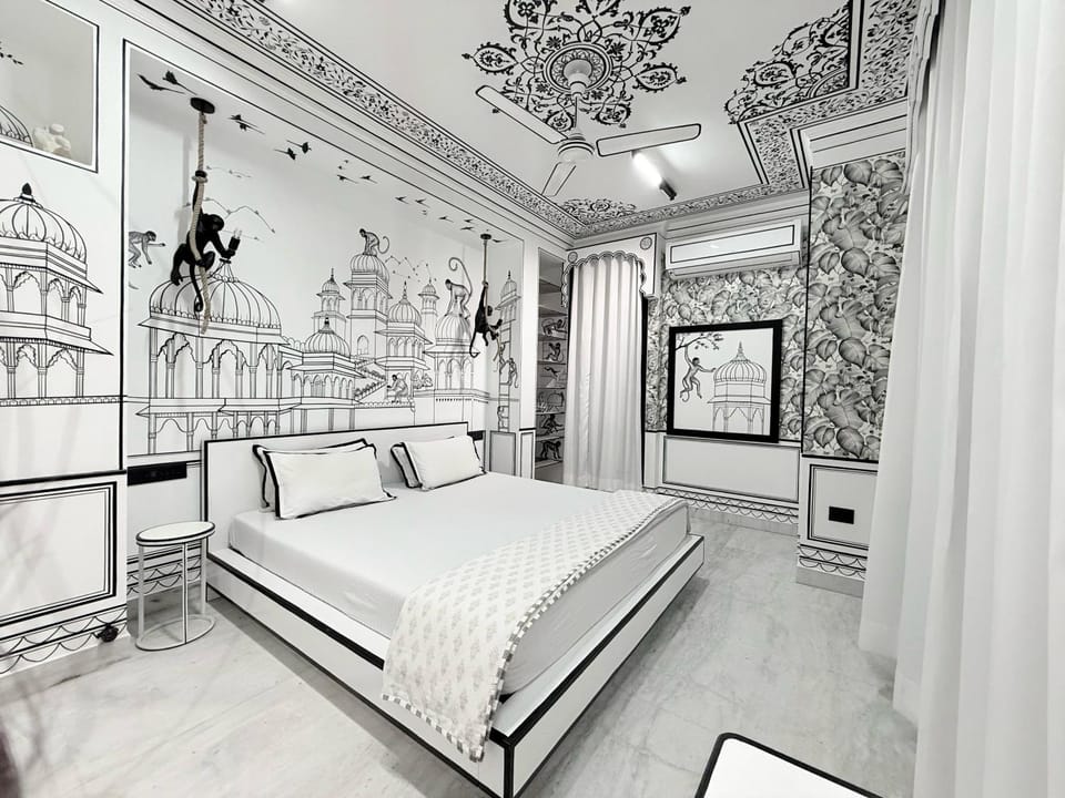 Bed, Photo of the whole room, Bedroom