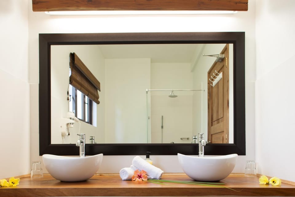 L'Hirondelle Self Catering Guest House Bed and Breakfast in Africa