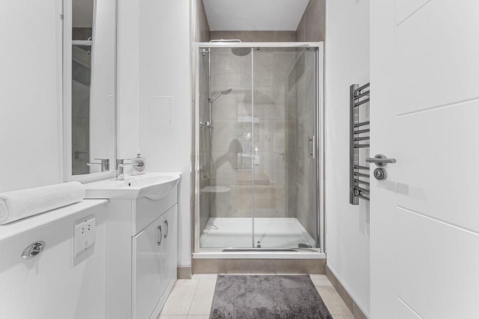 Shower, Bathroom