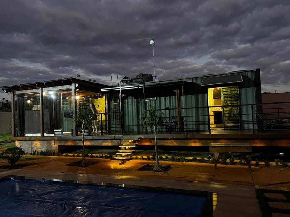 Casa Container Chalet in State of São Paulo