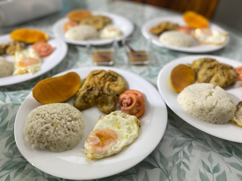 J&J Bed and Breakfast Bed and Breakfast in Coron