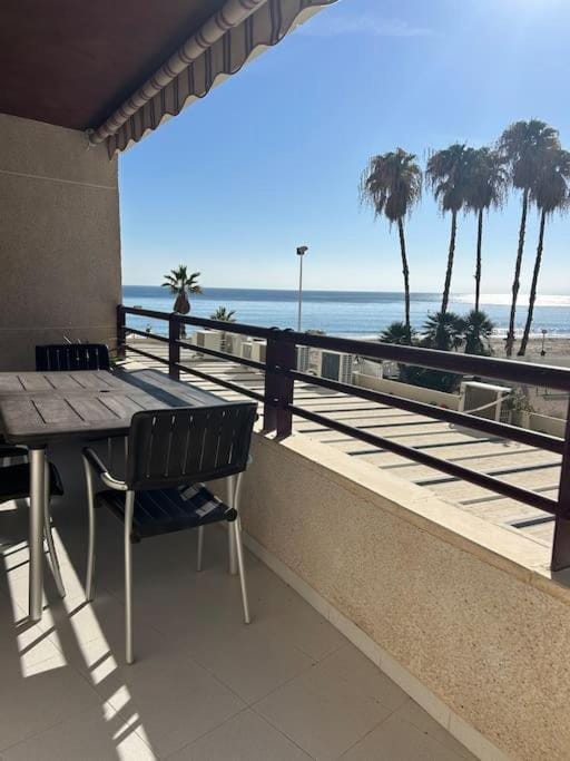 Patio, Natural landscape, View (from property/room), Balcony/Terrace, Dining area, Sea view