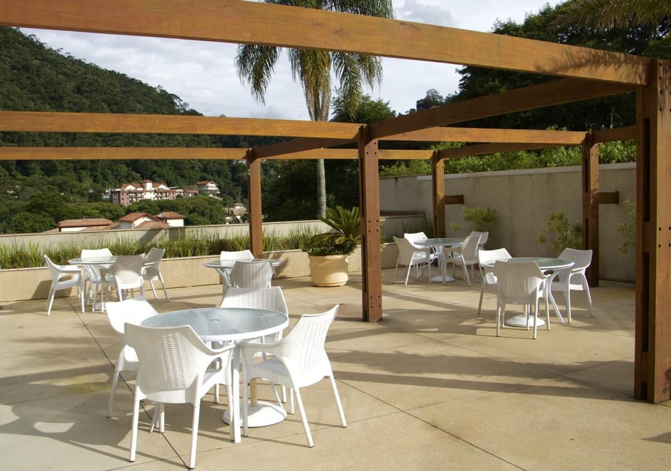 Patio, Restaurant/places to eat, Natural landscape, Spa and wellness centre/facilities, Dining area