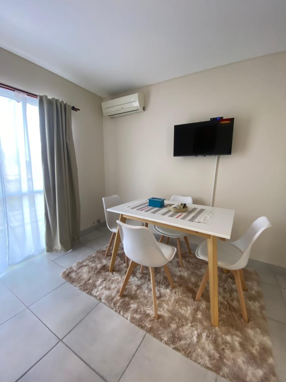 TV and multimedia, Dining area, air conditioner
