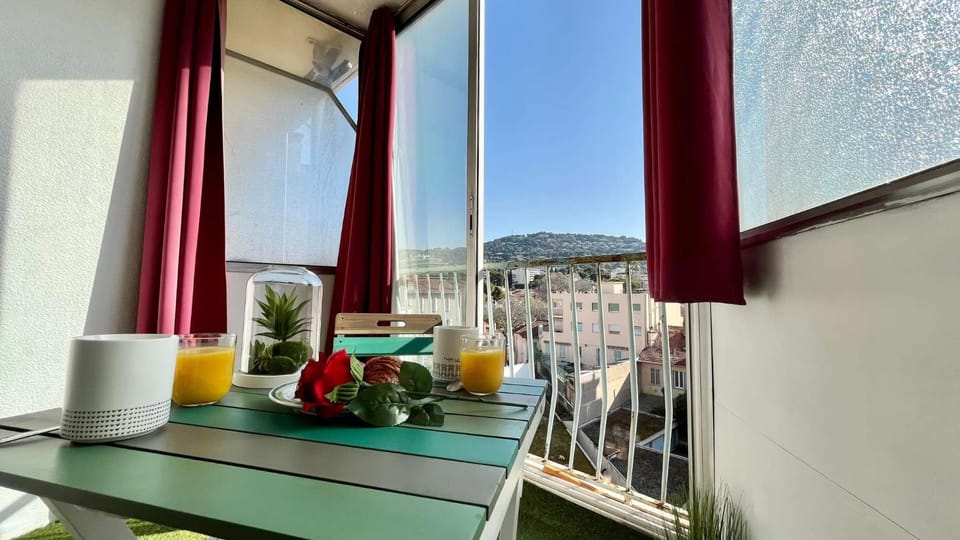 City view, Mountain view