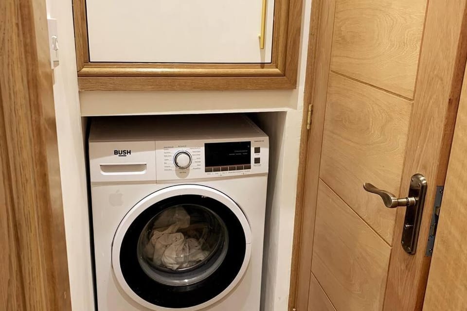 wardrobe, washing machine, dryer