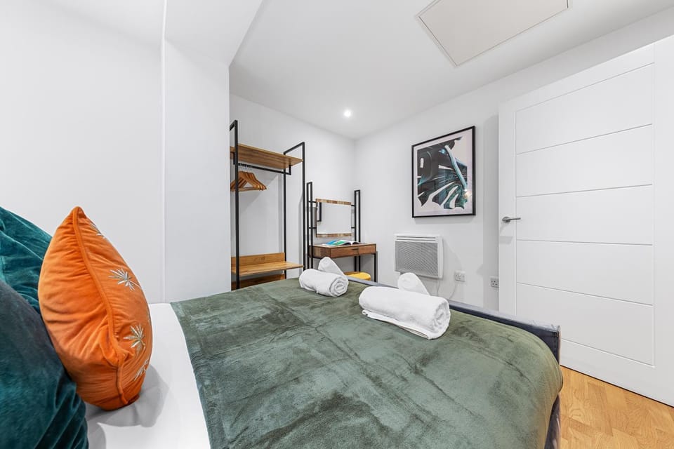 Bed, Photo of the whole room