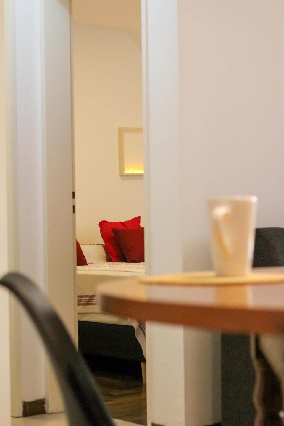 TV and multimedia, Living room, Seating area, hair dresser