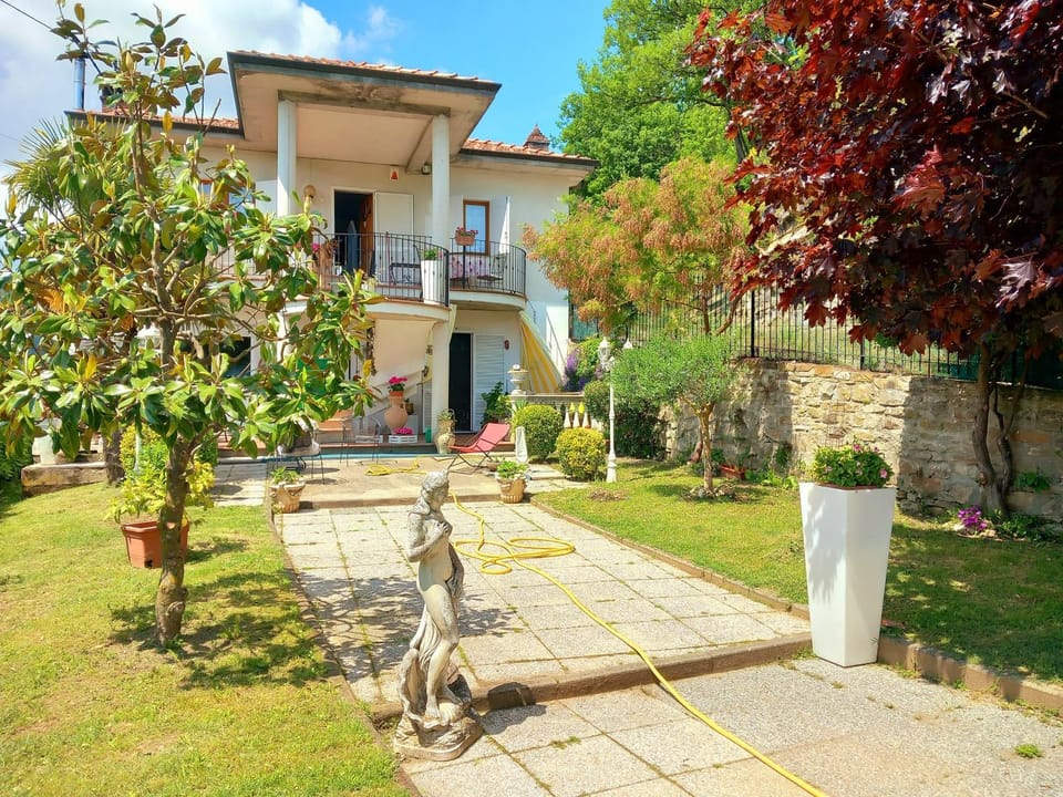 Property building, Garden