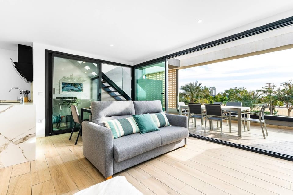 Communal lounge/ TV room, Living room