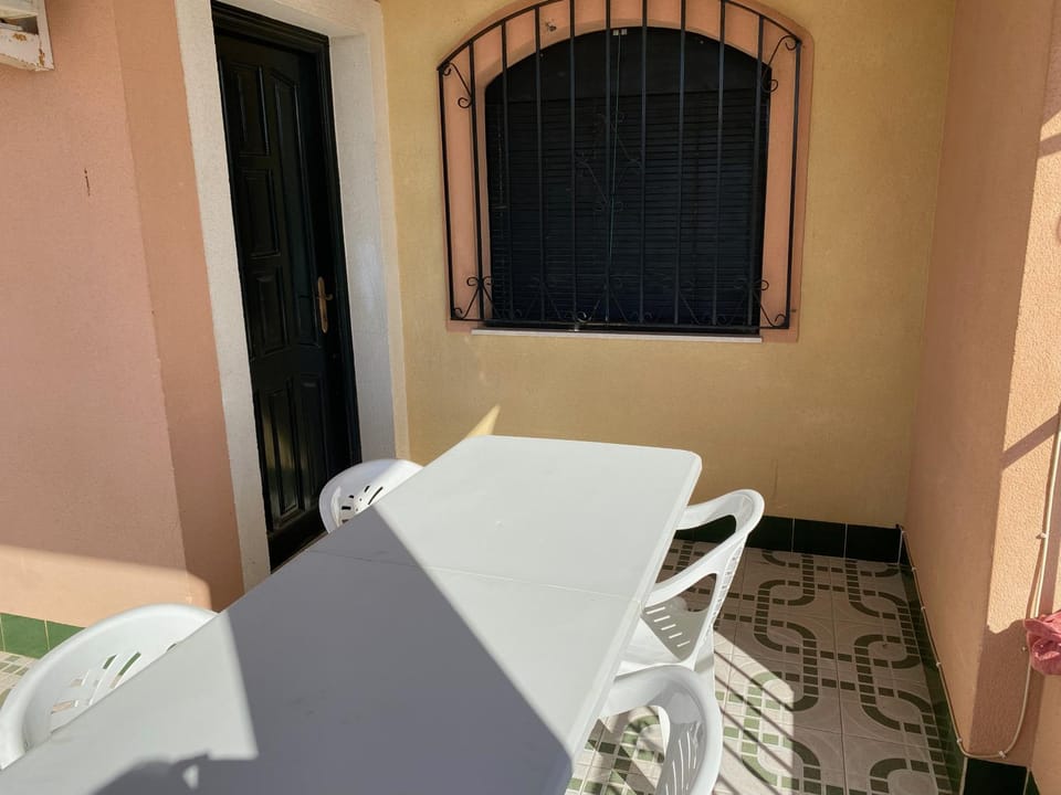 Off site, Balcony/Terrace