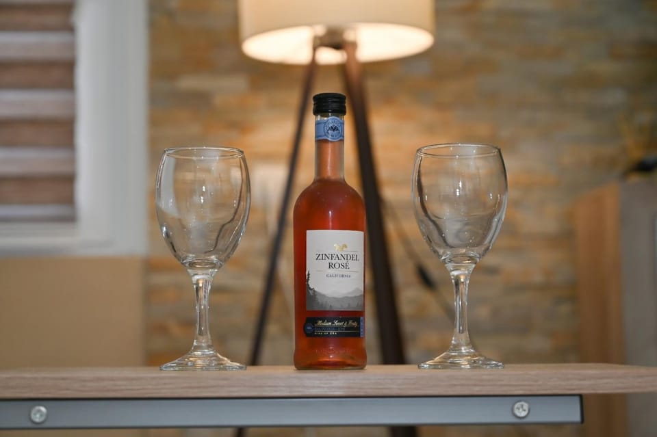 Golden Star Viktor Apartment in Serbia