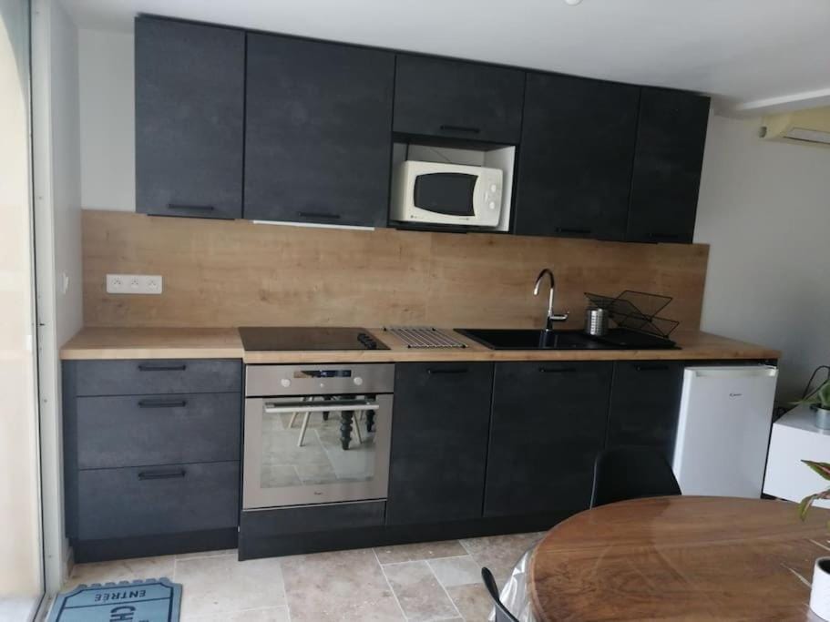 Kitchen or kitchenette, dishwasher, minibar, pet friendly, stove