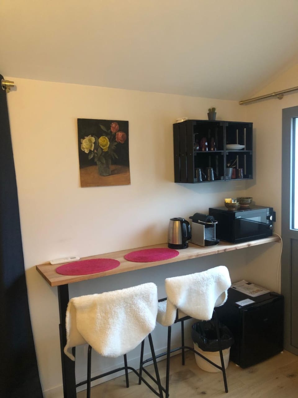Chambre indépendante Charbonnières Les Bains Vacation rental in Auvergne-Rhône-Alpes