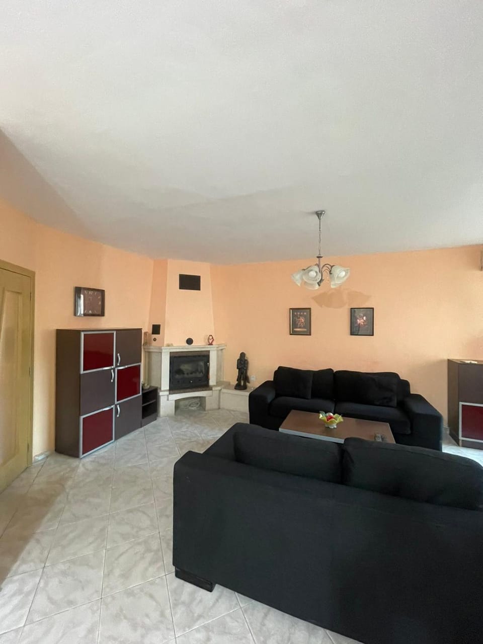 TV and multimedia, Living room, Photo of the whole room, Seating area