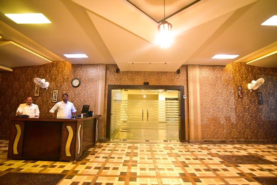 Hotel Trimurti Hotel in Uttar Pradesh