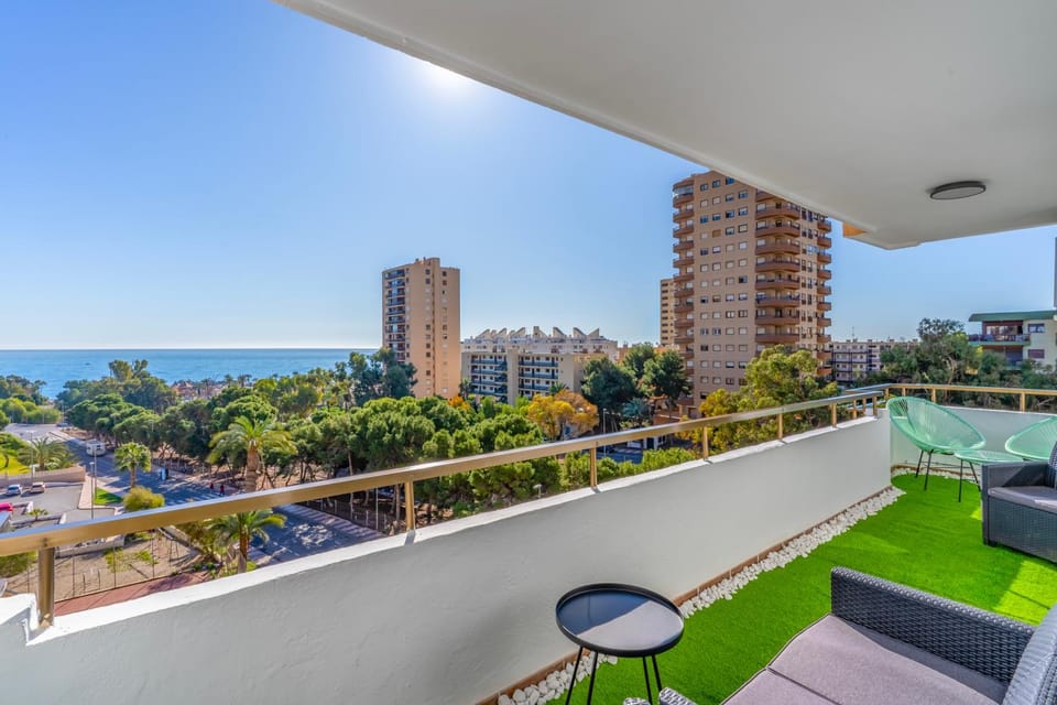 Apartamento Pura Vida! Vistas al mar, playa a 5 min. Terraza, WiFi y A/A. Apartment in Aguadulce