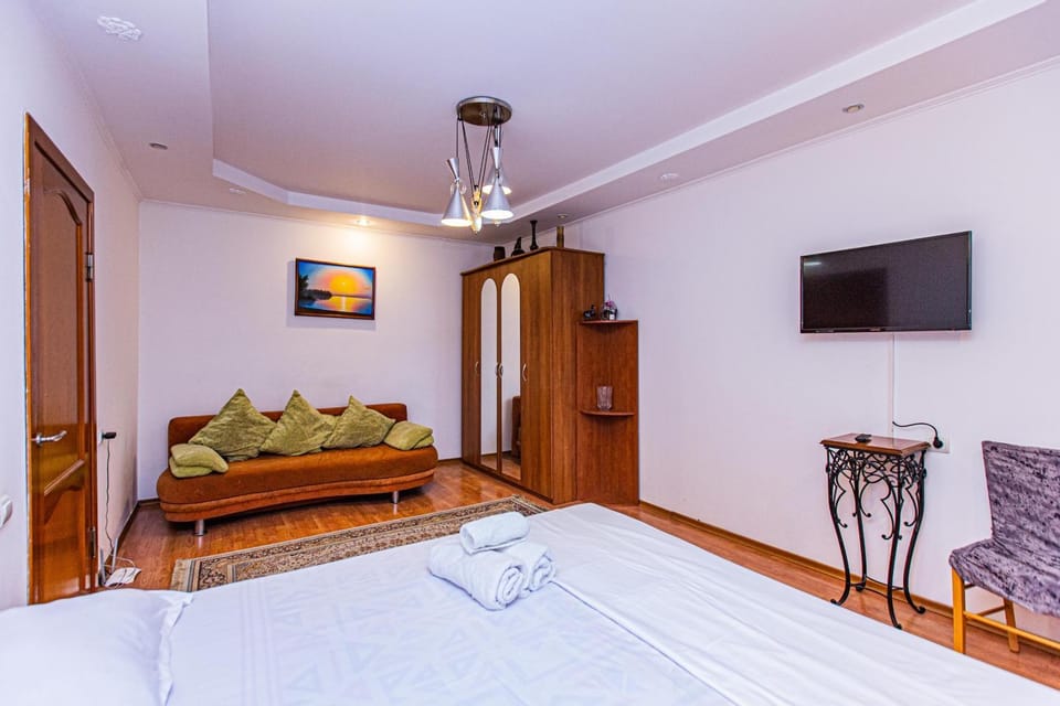 Золотой квдадрат №27 Apartment in Almaty