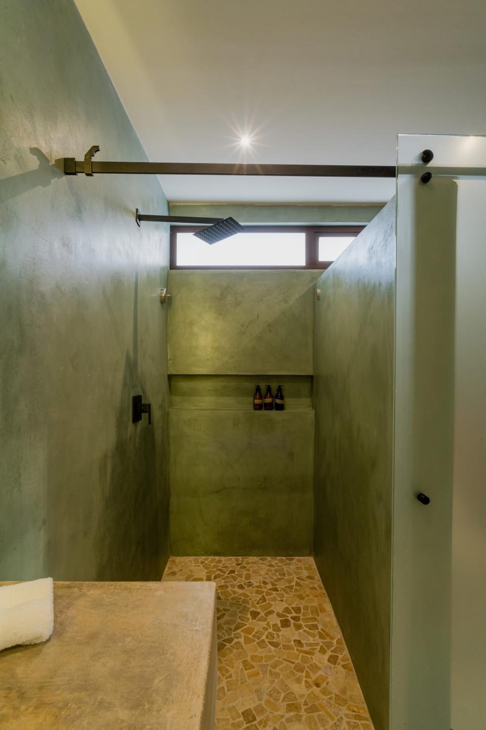 Shower, Bathroom, towels