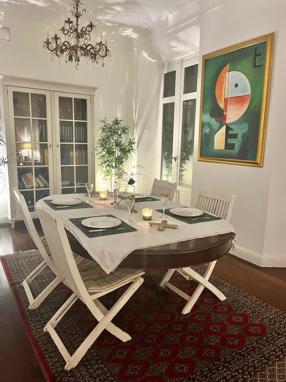 Living room, Decorative detail, Dining area