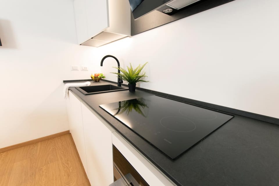 Kitchen or kitchenette, pet friendly, stove