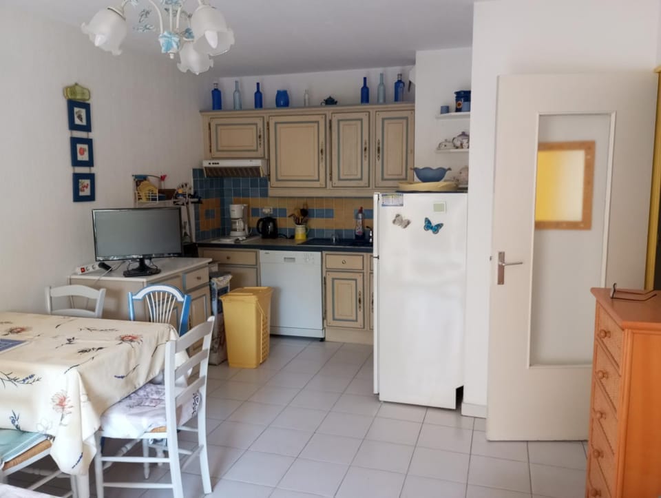 Kitchen or kitchenette, dishwasher, minibar, pet friendly, stove