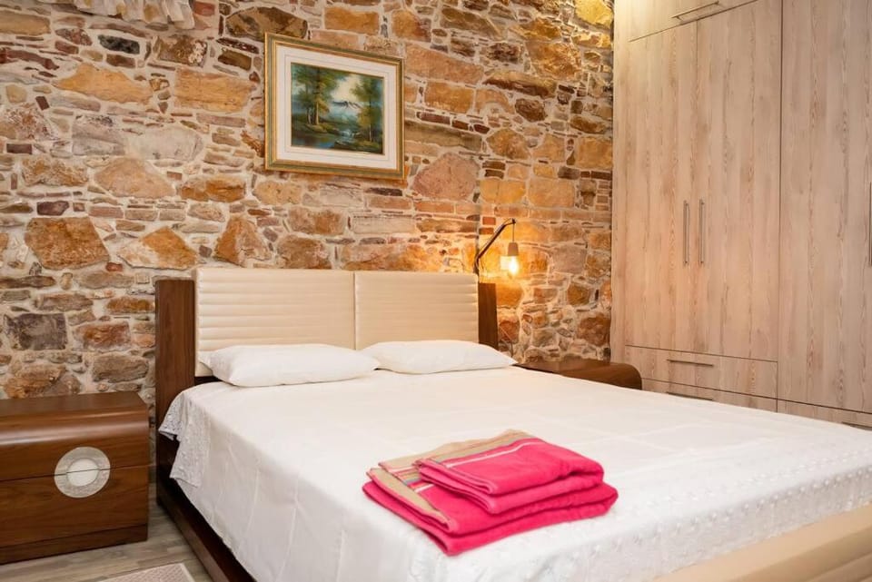 Bed, Bedroom, wardrobe