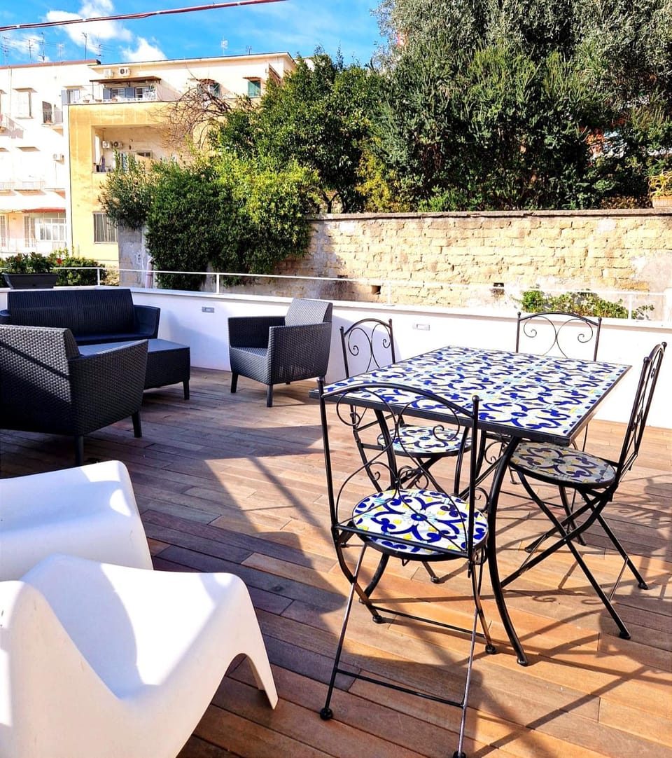 View (from property/room), Balcony/Terrace, Dining area