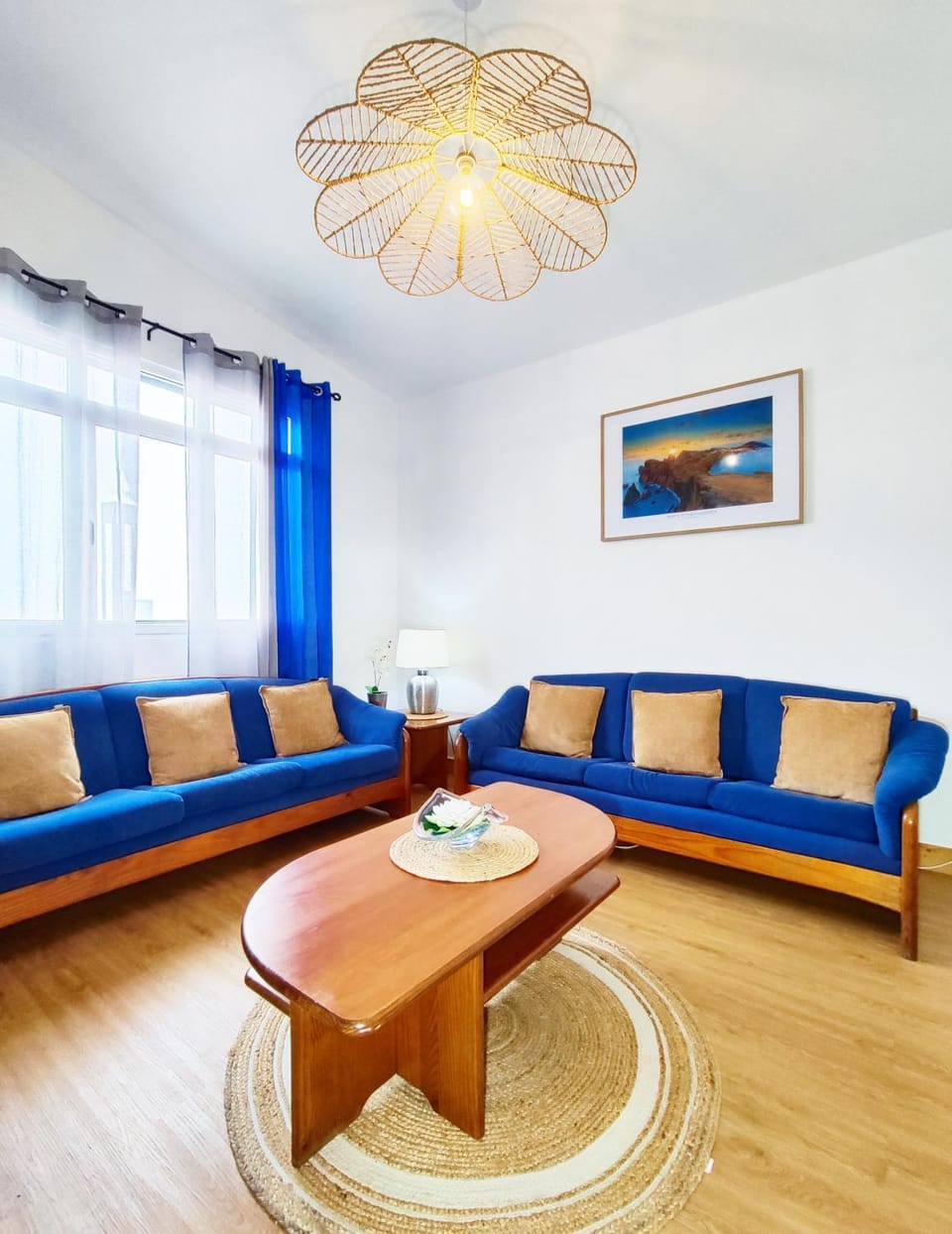 Communal lounge/ TV room, Living room, Seating area